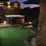 Afrika Con Jacuzzi