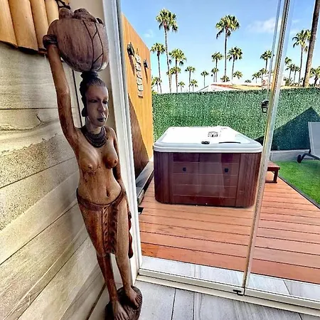 Afrika Con Jacuzzi