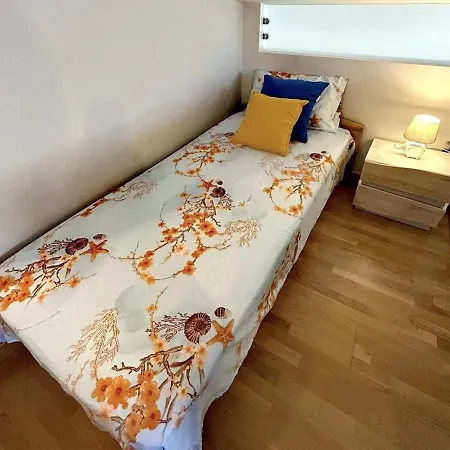 Holiday home Afrika Con Jacuzzi *