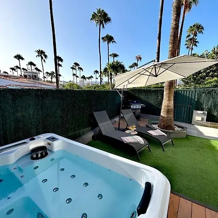 Holiday home Afrika Con Jacuzzi *