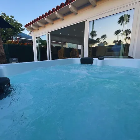 펜션 Afrika Con Jacuzzi 마스팔로마스