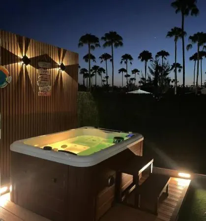 Afrika Con Jacuzzi *